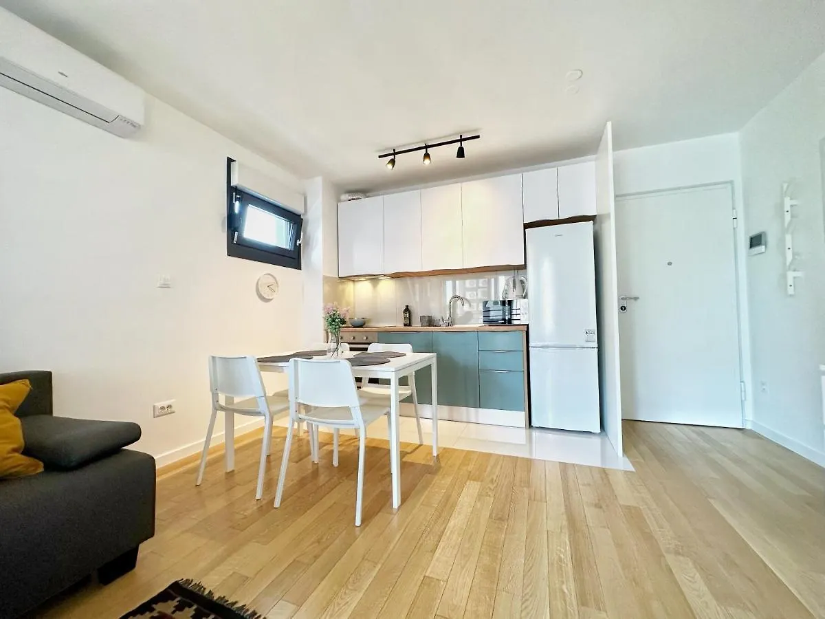 Grandpa'S Tree - Private Garage Apartment Split